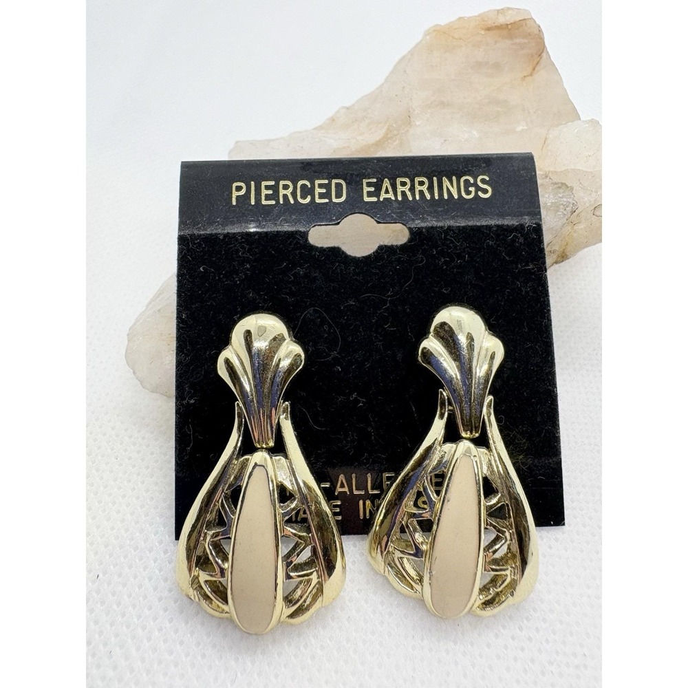 Vintage Gold Tone Pierced‎ Earrings Hypoallergenic Made in USA Leaf Drop Dangle